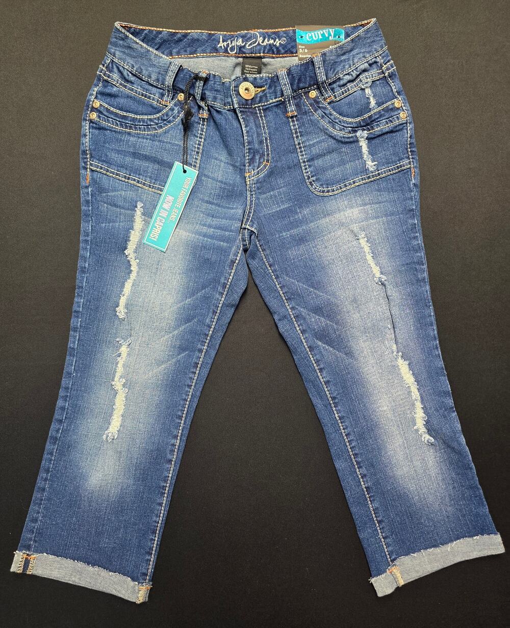 Ariya Jeans Curvy Capri Jeans Womens Size 5/6 Blue Distressed Stretch Denim